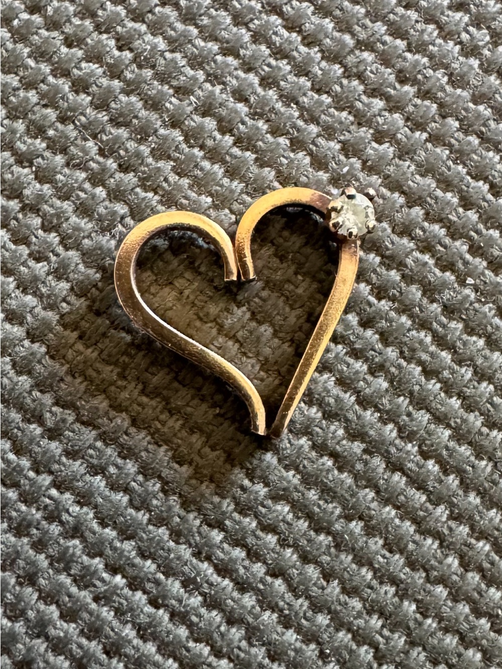 Gold Heart Pendant with Diamond